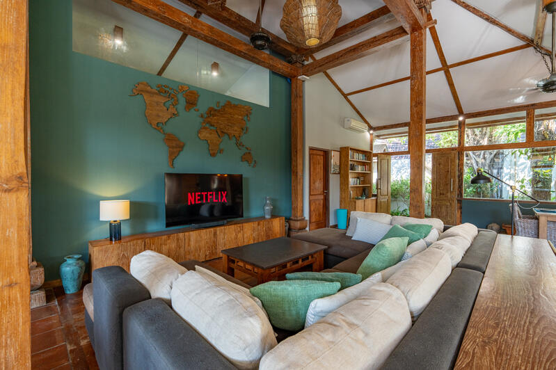 Villa Casa TV and Sofa Villa Casa TV and Sofa